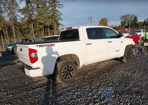 2017 Toyota Tundra Limited 5.7L V8 z USA, uszkodzony, nr VIN 5TFHY5F19HX642065